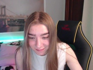 Whiteasianka nude on cam – live sex chat