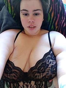 XXXPrincessJasmineXXX naked stripping on cam for live sex video chat