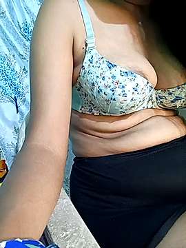 Ammu– naked stripping on cam for live sex video chat