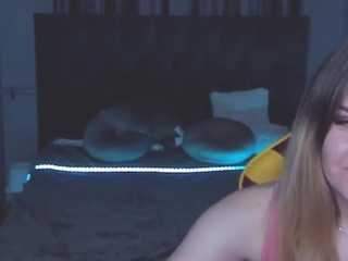 AnnabelShy nude on cam – live sex chat