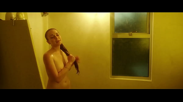 ASMR – Shower with Lindsay Lohan