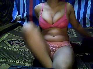 Bangla-lalpori naked stripping on cam for live sex video chat