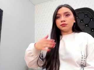 Emlily Dotson nude on cam – live sex chat
