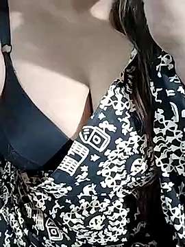 Esha_Gupta naked stripping on cam for live sex video chat