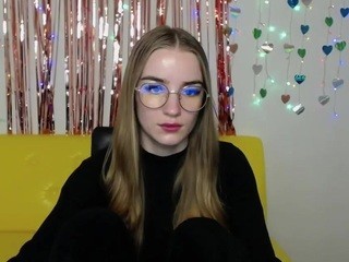 GwenBerry nude on cam – live sex chat