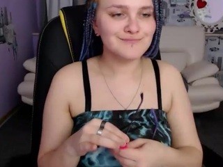 JenniferHilss nude on cam – live sex chat