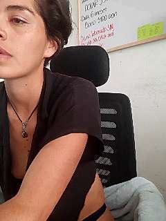 Juno_01 naked stripping on cam for live sex video chat