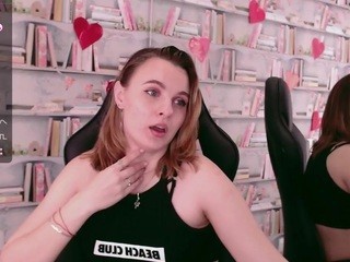 KITTI-NIK nude on cam – live sex chat