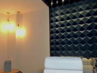 LiaPearce nude on cam – live sex chat