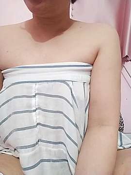 Lucynguyena naked stripping on cam for live sex video chat