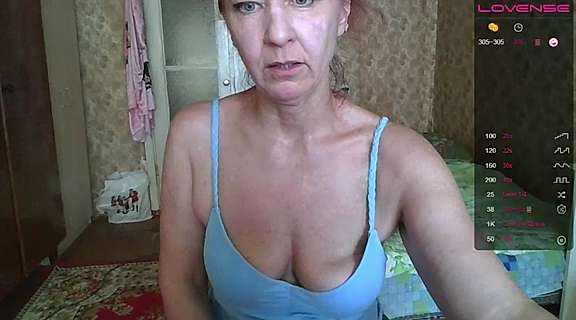 MilayaDFlow naked stripping on cam for live sex video chat