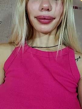 MisakiTyan naked stripping on cam for live sex video chat