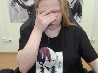 MissHappySweet nude on cam – live sex chat