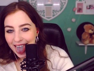 RoseCutee nude on cam – live sex chat