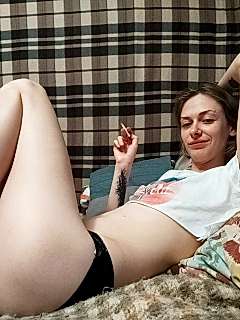 Sweet_Dezna naked stripping on cam for live sex video chat