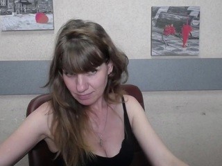 ViaHappiness nude on cam – live sex chat