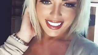 WWE – Mandy Rose hot TikTok vid