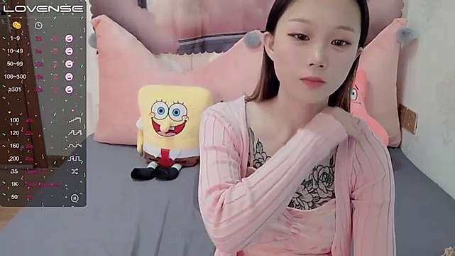 xiao-yatou naked stripping on cam for live sex video chat
