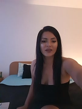 Alexaale_bella naked stripping on cam for live sex video chat