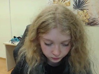 AmelyaHardyy nude on cam – live sex chat