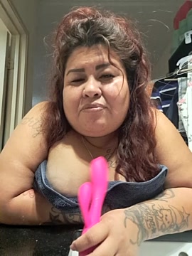 Cece32Baby naked stripping on cam for live sex video chat