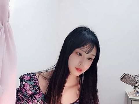 jingjing929 naked stripping on cam for live sex video chat
