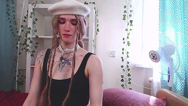 KristyDimond naked stripping on cam for live sex video chat
