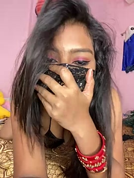 LoyalRiver naked stripping on cam for live sex video chat