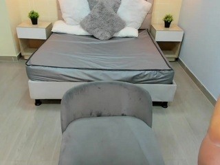 Mily-hazel nude on cam – live sex chat
