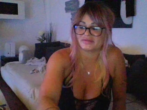 MysteryGirl007 naked stripping on cam for live sex video chat