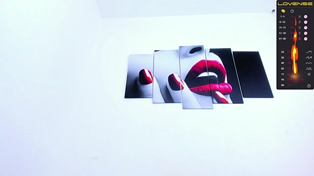 Perla_sexylatinmilf naked stripping on cam for live sex video chat