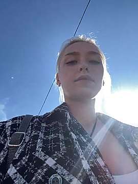 Snow_ling naked stripping on cam for live sex video chat