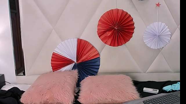 Soffy_Muss naked stripping on cam for live sex video chat