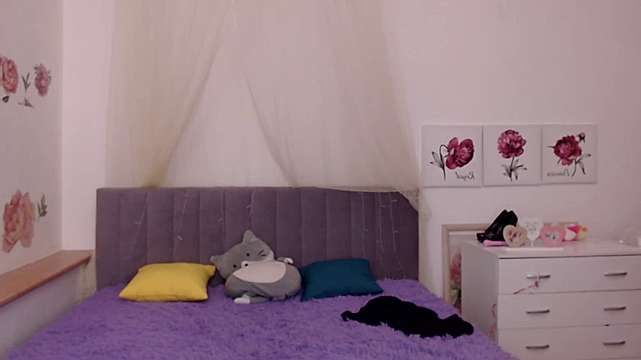 Stella_Jackson naked stripping on cam for live sex video chat