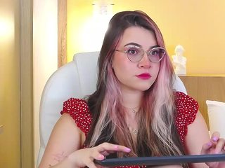 ValeriFox nude on cam – live sex chat