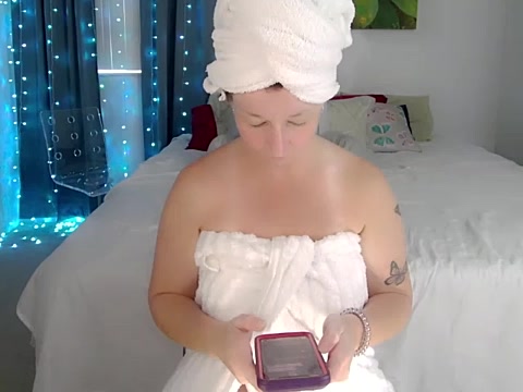 Vivian_MayXxX naked stripping on cam for live sex video chat