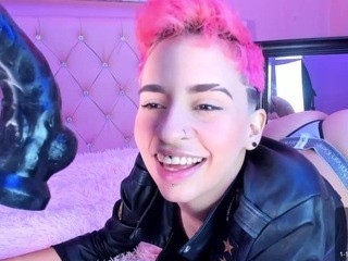 Alice Shazaham nude on cam – live sex chat