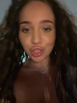 AngelLouisss naked stripping on cam for live sex video chat