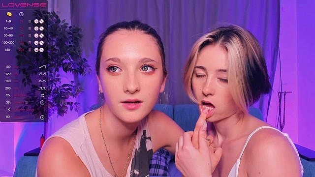 Goldenrise naked stripping on cam for live sex video chat