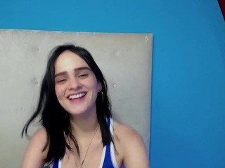 Hermione-18 nude on cam – live sex chat