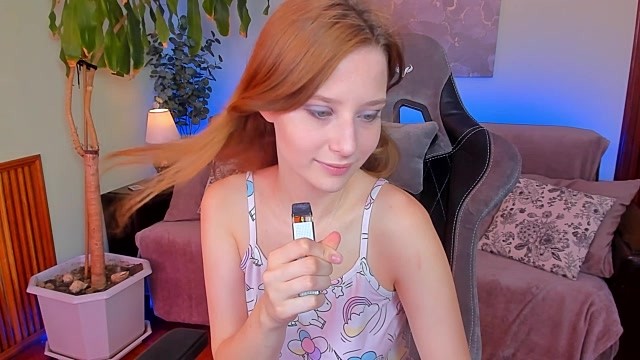 LillaKatten_ naked stripping on cam for live sex video chat