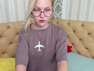 LolaxFox nude on cam – live sex chat