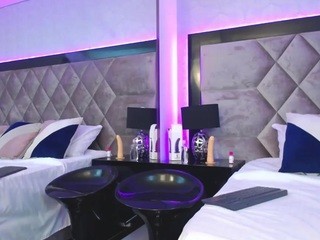 Nathaly-brownn nude on cam – live sex chat