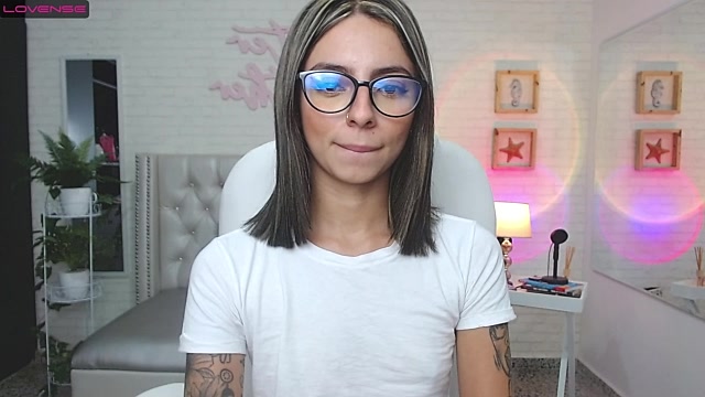 Paula_andreaa naked stripping on cam for live sex video chat