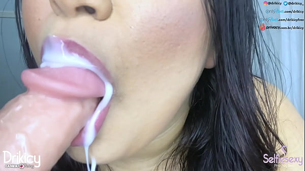 Safada Deliciosa te Fazendo você gozar na boquinha, Drikicy Controlando a sua Punheta Morena safada fazendo oral