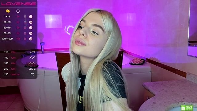 ShawtyBaeGirl naked stripping on cam for live sex video chat