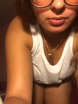 TiffanyLove00 naked stripping on cam for live sex video chat