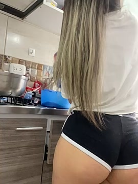 Vico_lee naked stripping on cam for live sex video chat