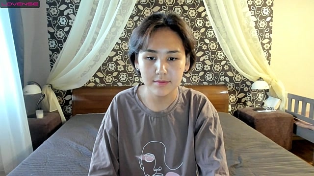 yumyuji naked stripping on cam for live sex video chat