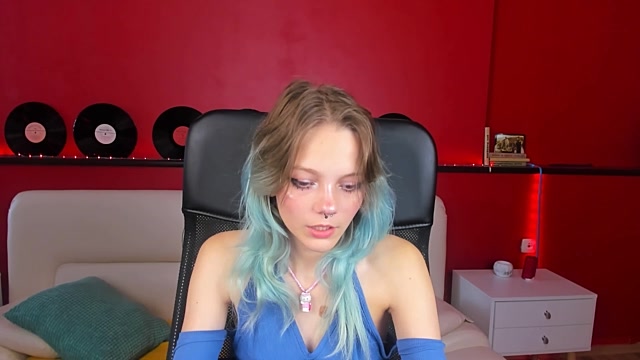 Erika_Davis naked stripping on cam for live sex video chat